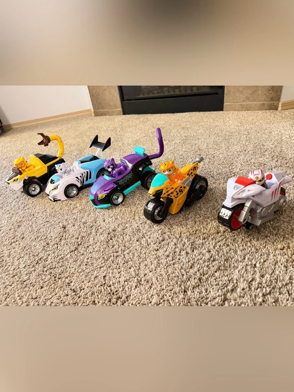 Paw Patrol Cat Pack Figures and Vehicles